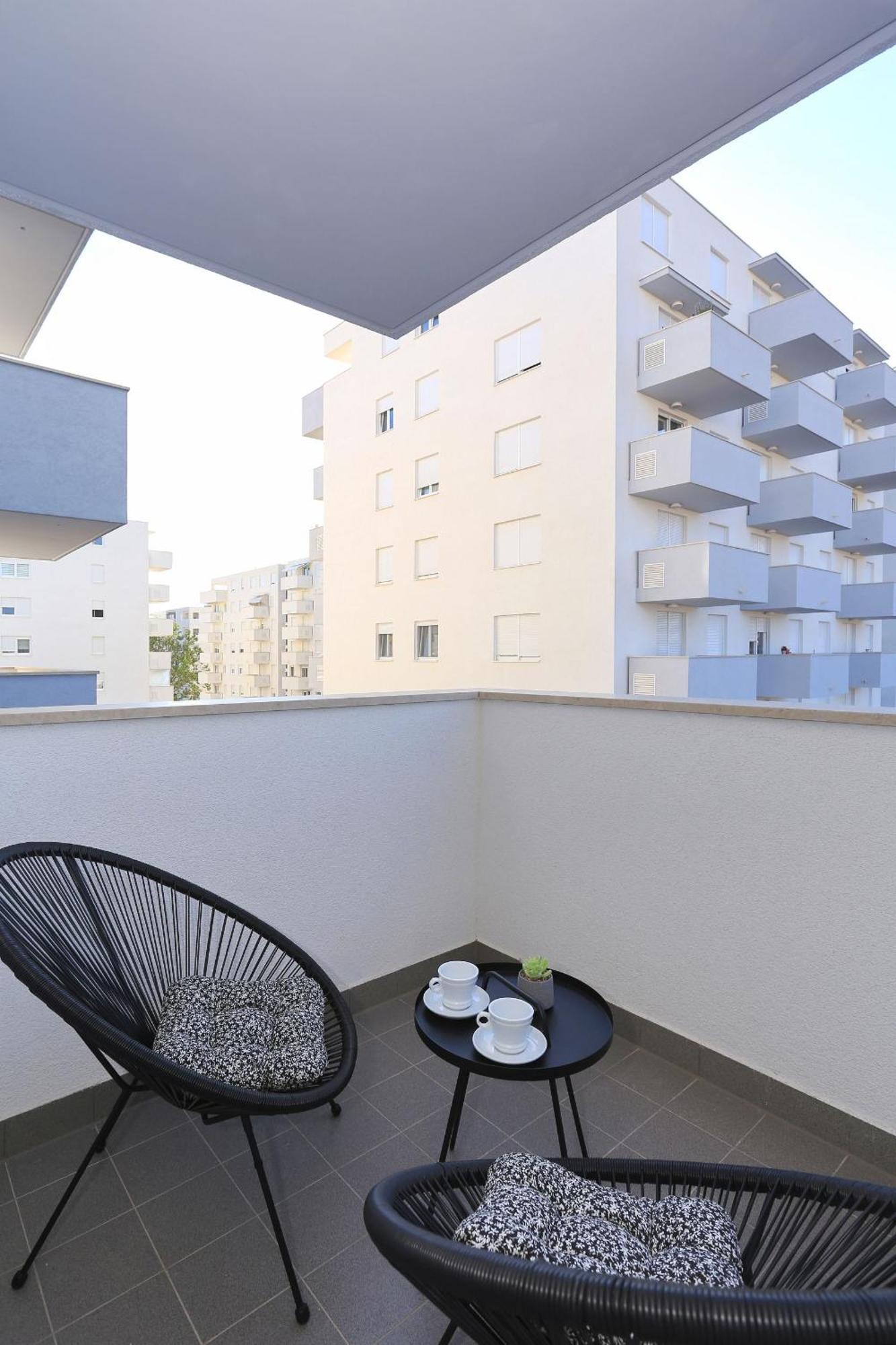 Barbara With Private Parking In The Garage Zadar Exterior foto